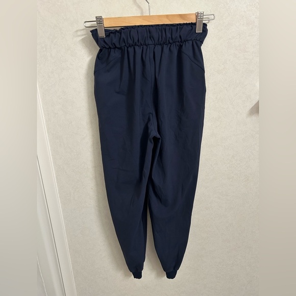 Lululemon Keep Moving Jogger size 0 - Picture 7 of 8